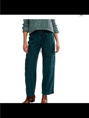 NWT free people women’s park avenue pants color sea moss size large